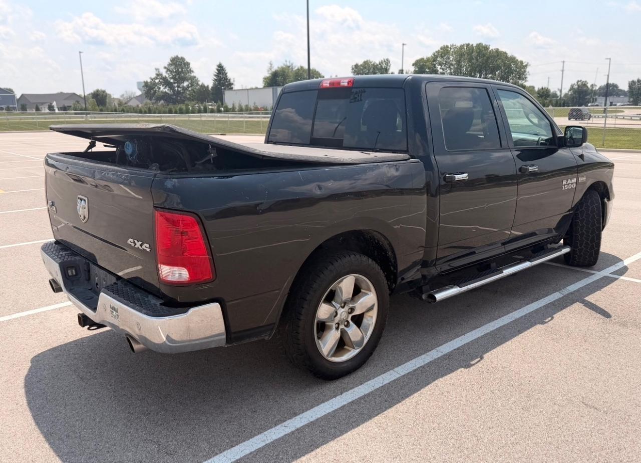 RAM 1500 Big Horn 4x4 Crew Cab 5'7" Box 2017