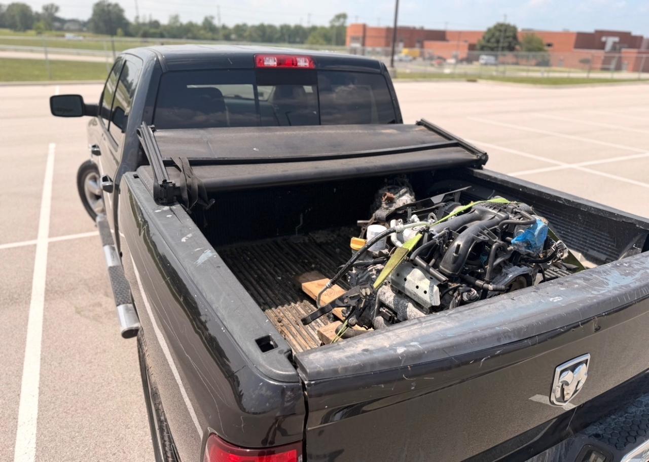RAM 1500 Big Horn 4x4 Crew Cab 5'7" Box 2017