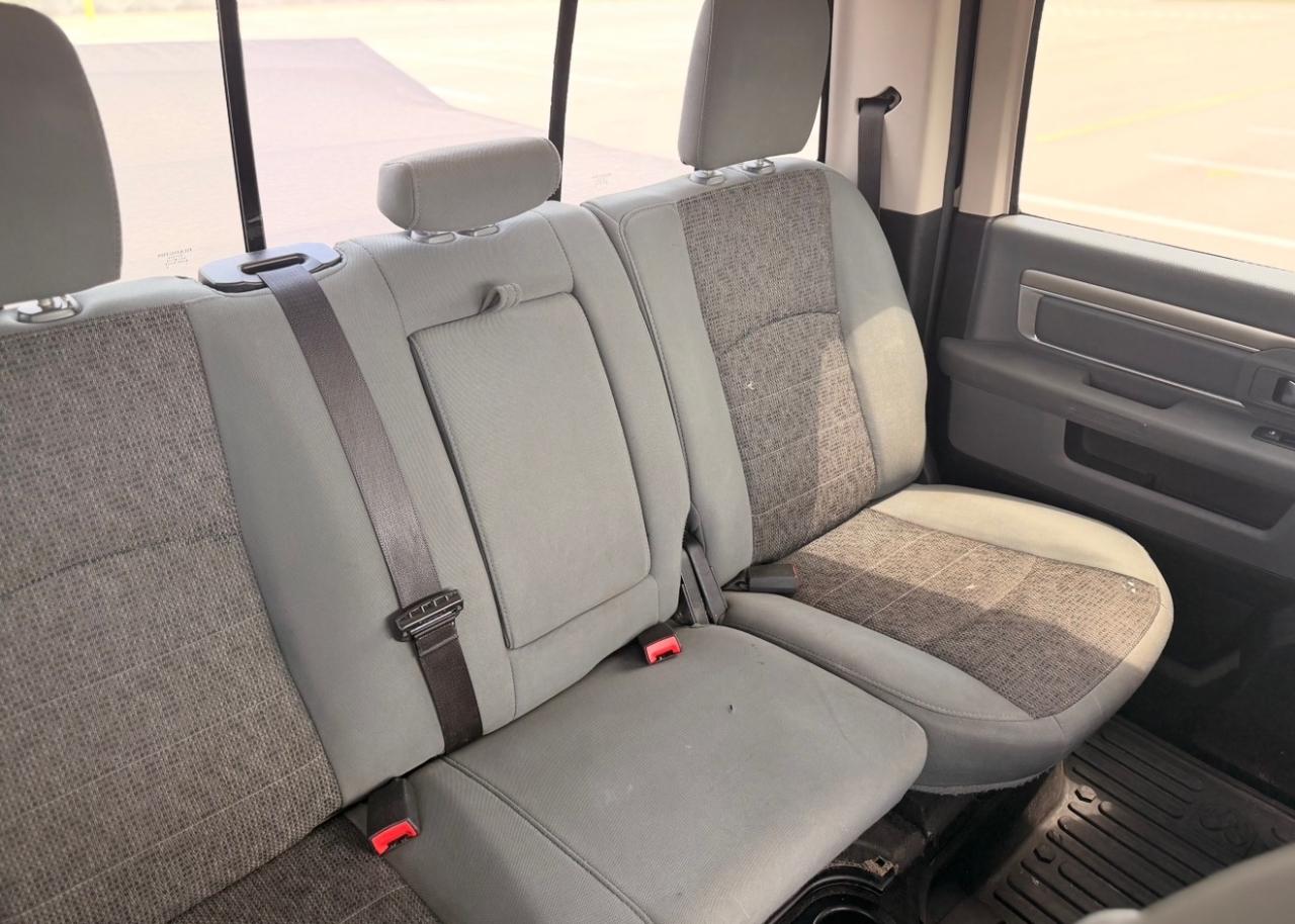 RAM 1500 Big Horn 4x4 Crew Cab 5'7" Box 2017