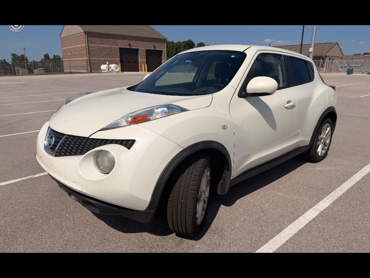 Nissan Juke 5dr Wgn I4 CVT SV AWD 2011