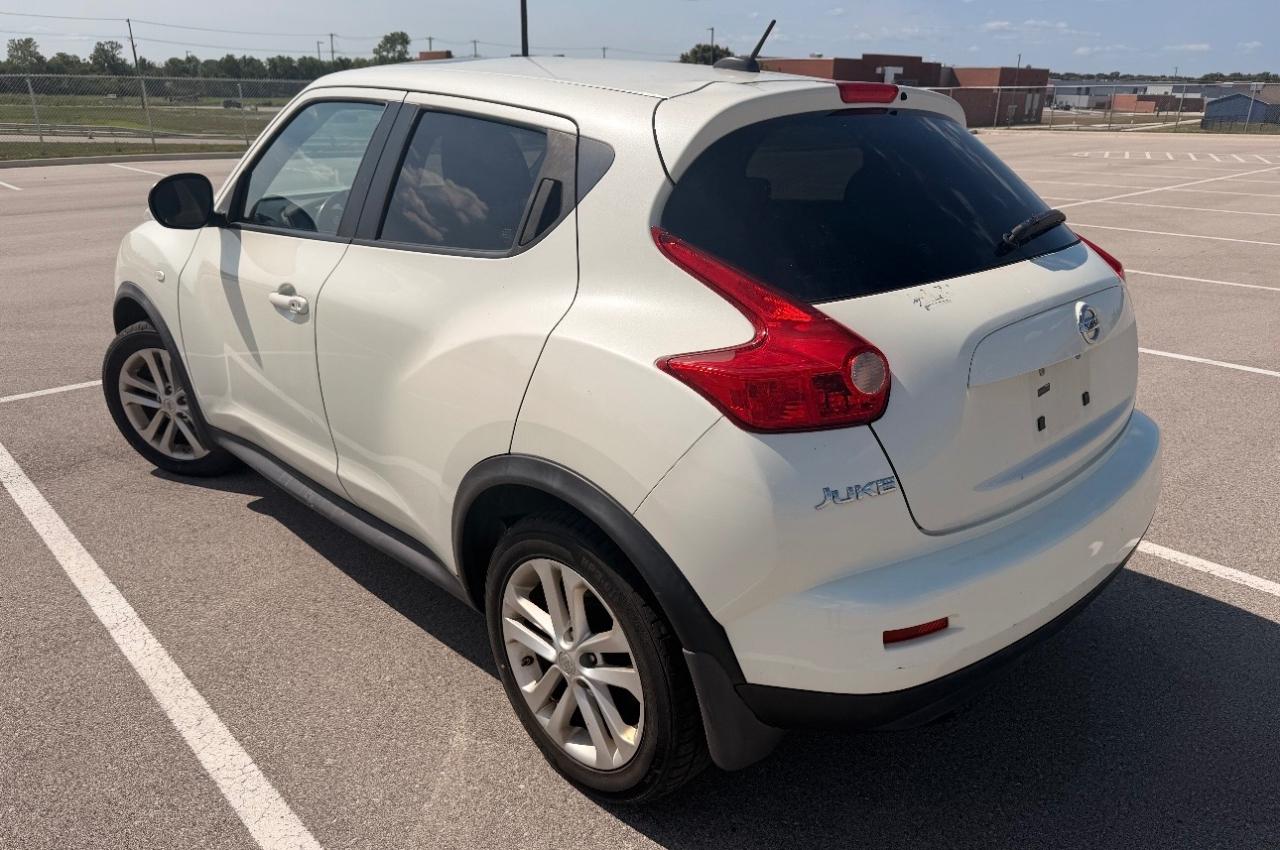 Nissan Juke 5dr Wgn I4 CVT SV AWD 2011
