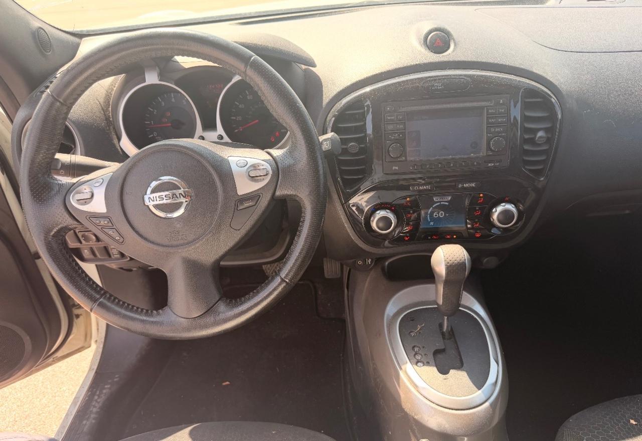 Nissan Juke 5dr Wgn I4 CVT SV AWD 2011