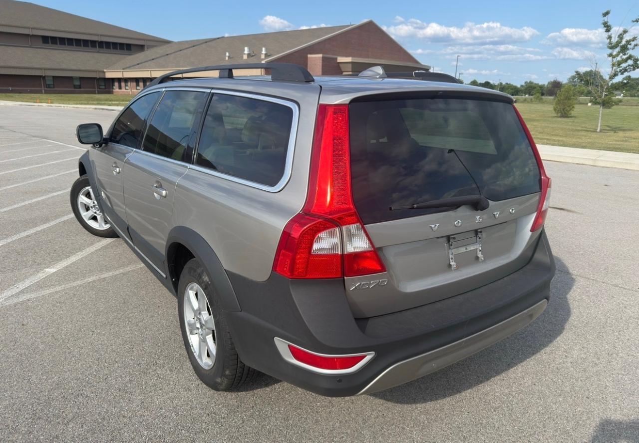 Volvo XC70 4dr Wgn 3.2L 2011