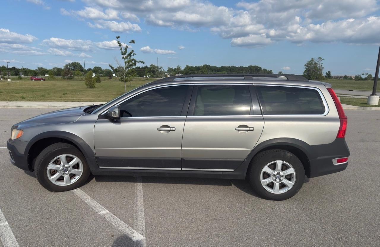 Volvo XC70 4dr Wgn 3.2L 2011