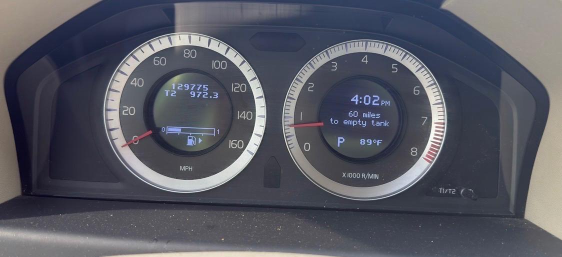 Volvo XC70 4dr Wgn 3.2L 2011