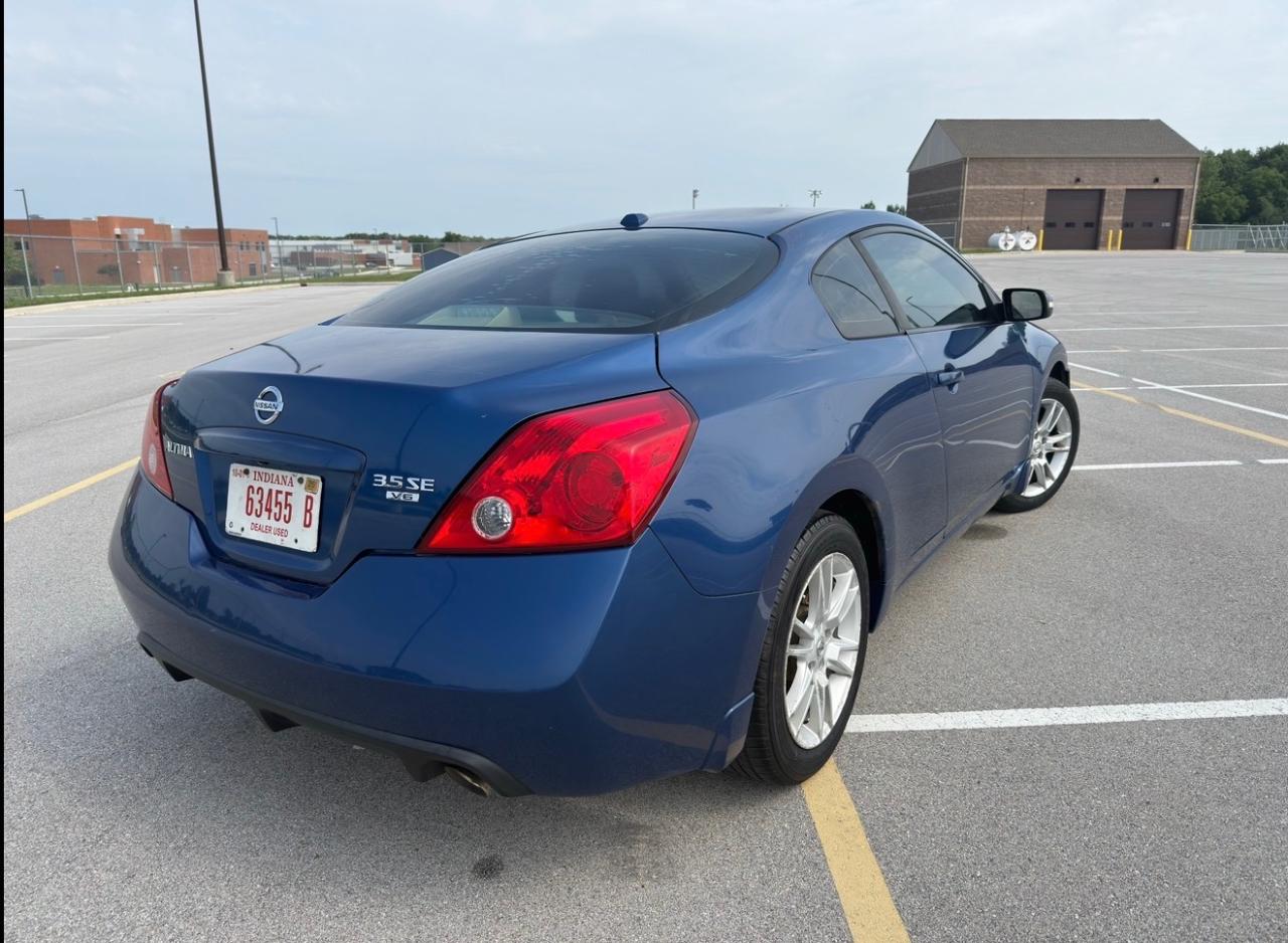 Nissan Altima 2dr Cpe V6 CVT 3.5 SE 2008