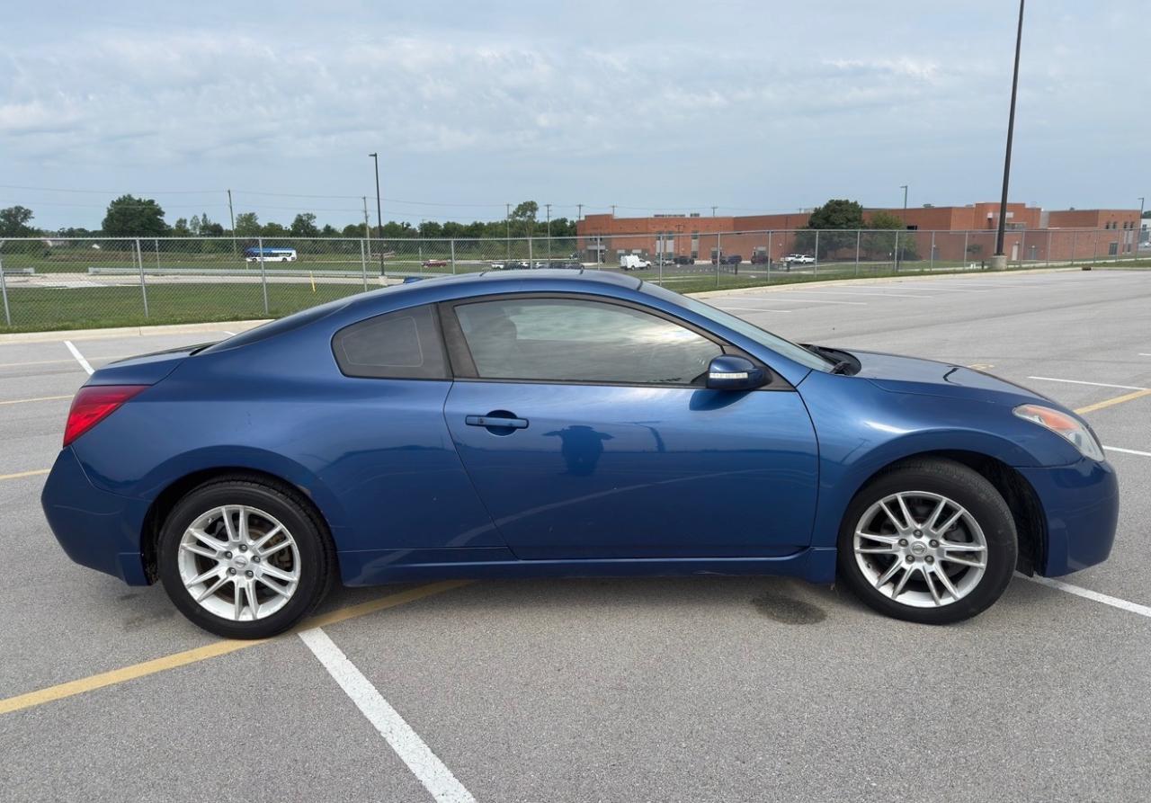 Nissan Altima 2dr Cpe V6 CVT 3.5 SE 2008