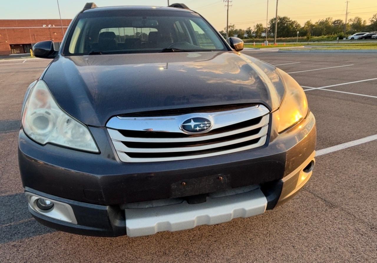 Subaru Outback 4dr Wgn H6 Auto 3.6R Limited Pwr Moon 2011