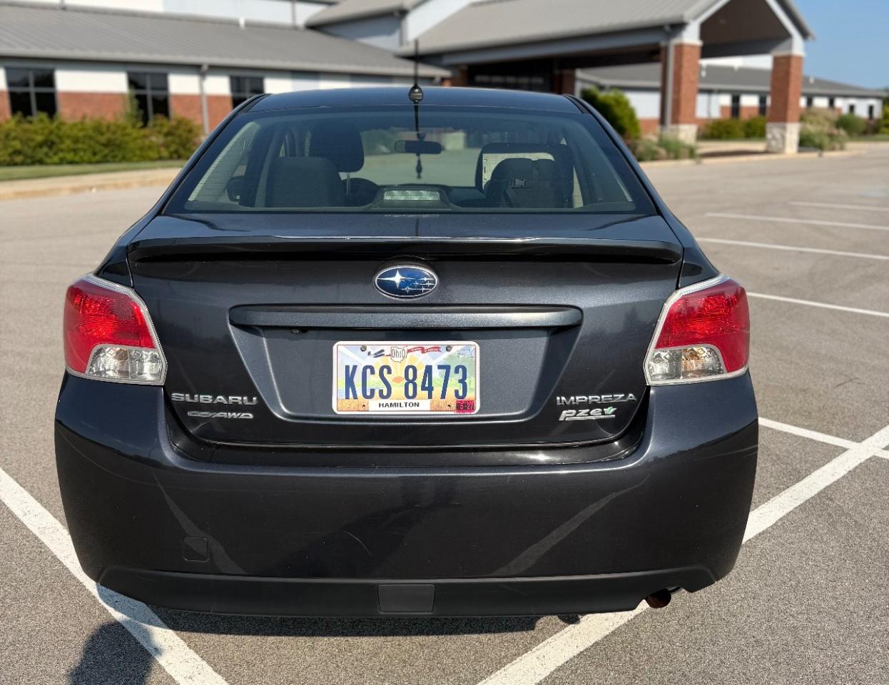 Subaru Impreza Sedan 4dr CVT 2.0i 2015