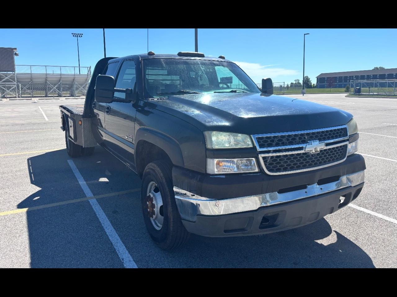 2005 Chevrolet Silverado 3500 Crew Cab 167" WB 4WD SRW LS