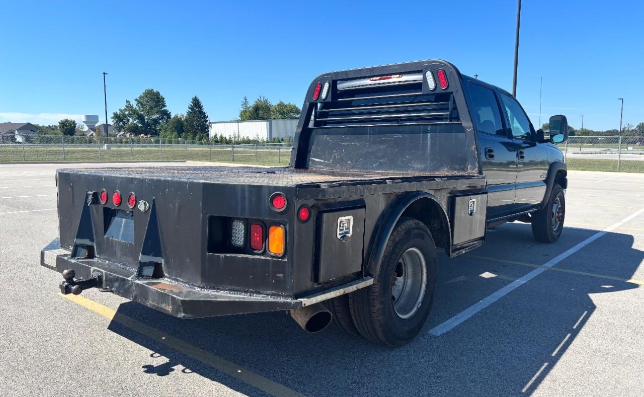 Chevrolet Silverado 3500 Crew Cab 167" WB 4WD SRW LS 2005