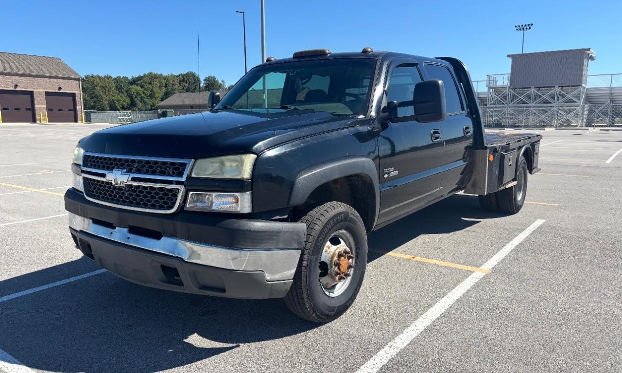 Chevrolet Silverado 3500 Crew Cab 167" WB 4WD SRW LS 2005