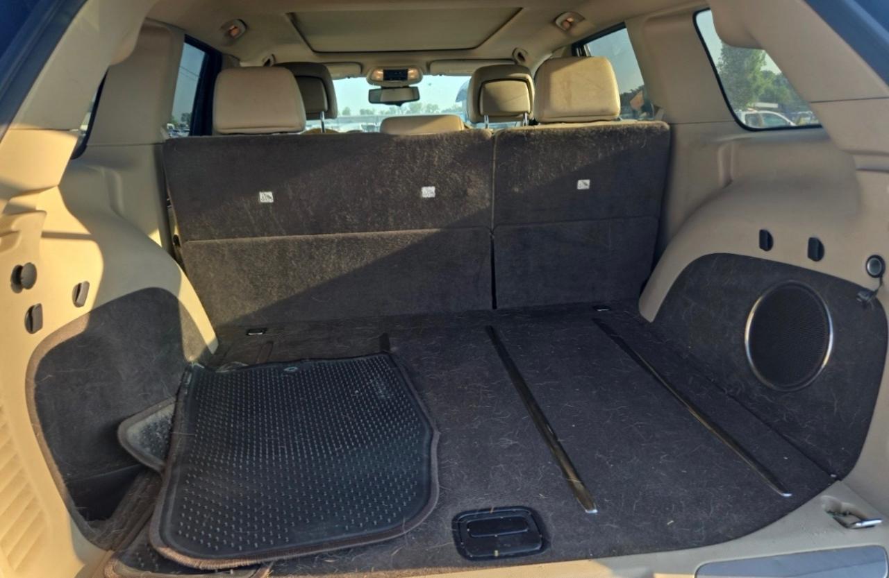 Jeep Grand Cherokee 4WD 4dr Overland 2011