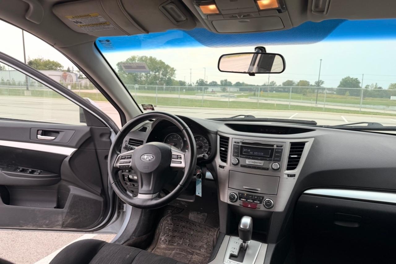 Subaru Legacy 4dr Sdn H4 Auto 2.5i Premium 2013