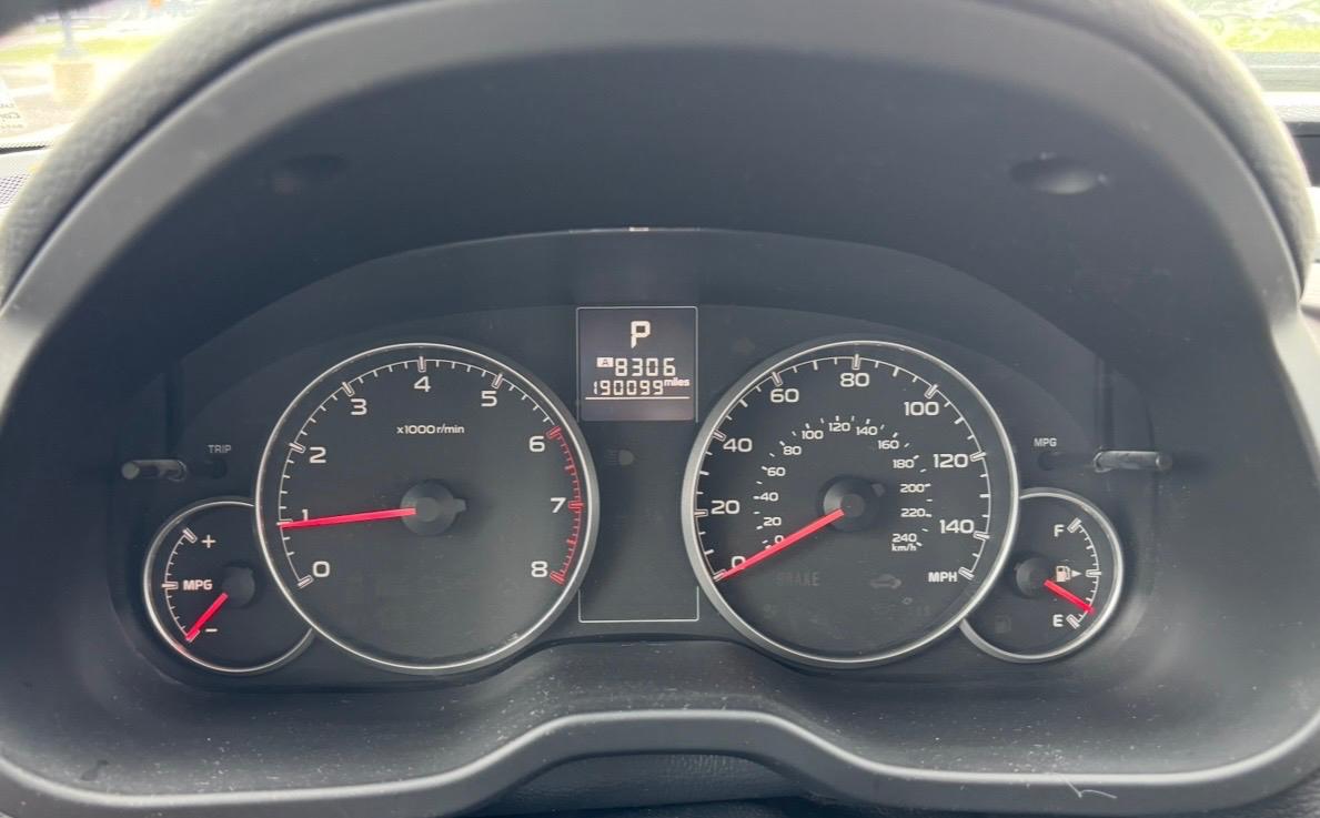 Subaru Legacy 4dr Sdn H4 Auto 2.5i Premium 2013