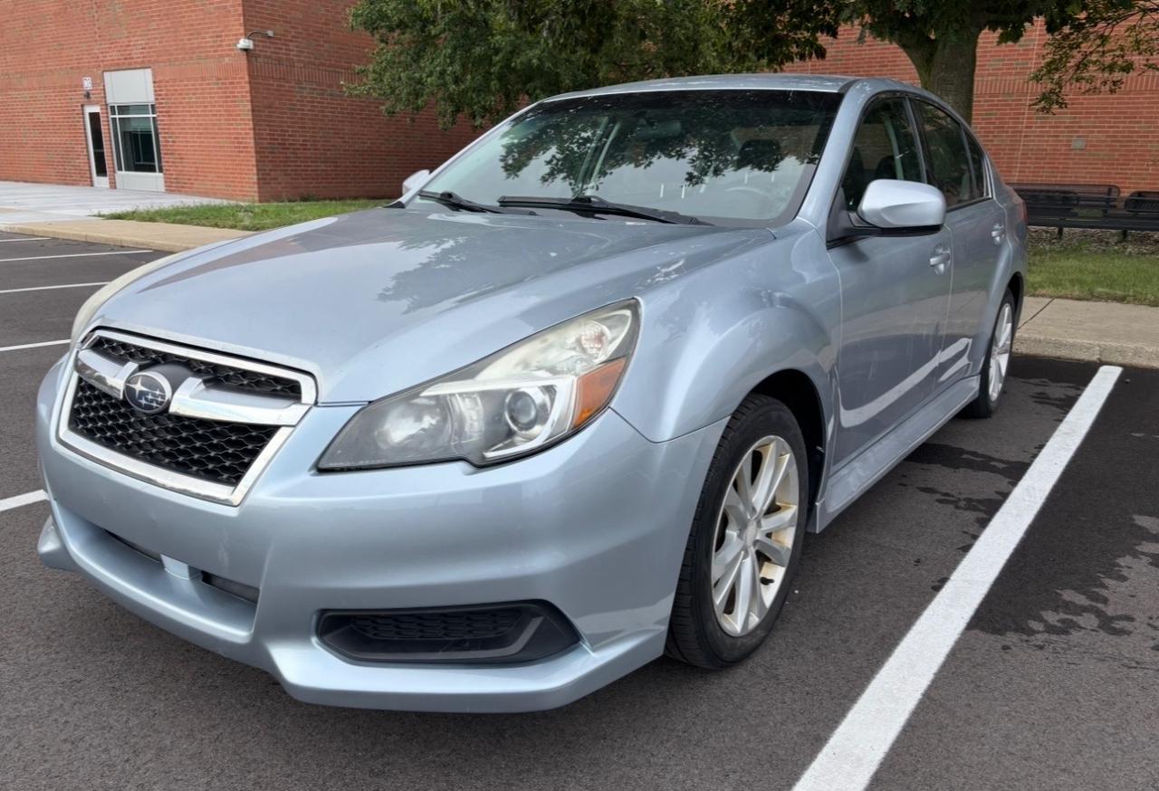 Subaru Legacy 4dr Sdn H4 Auto 2.5i Premium 2013