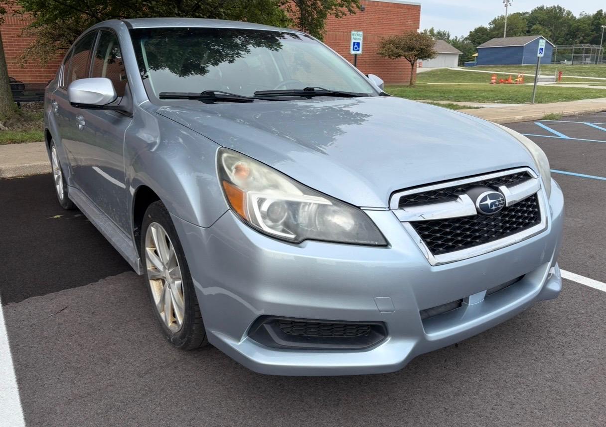 Subaru Legacy 4dr Sdn H4 Auto 2.5i Premium 2013