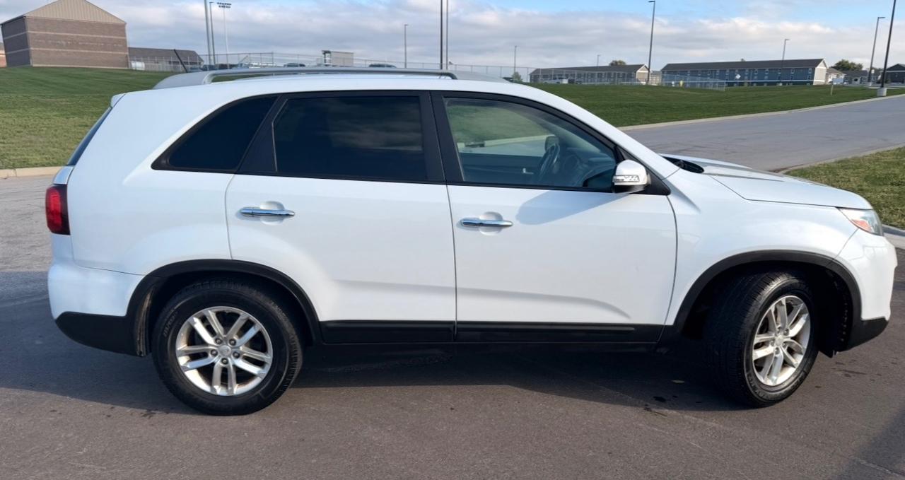 Kia Sorento 2WD 4dr I4 LX 2015