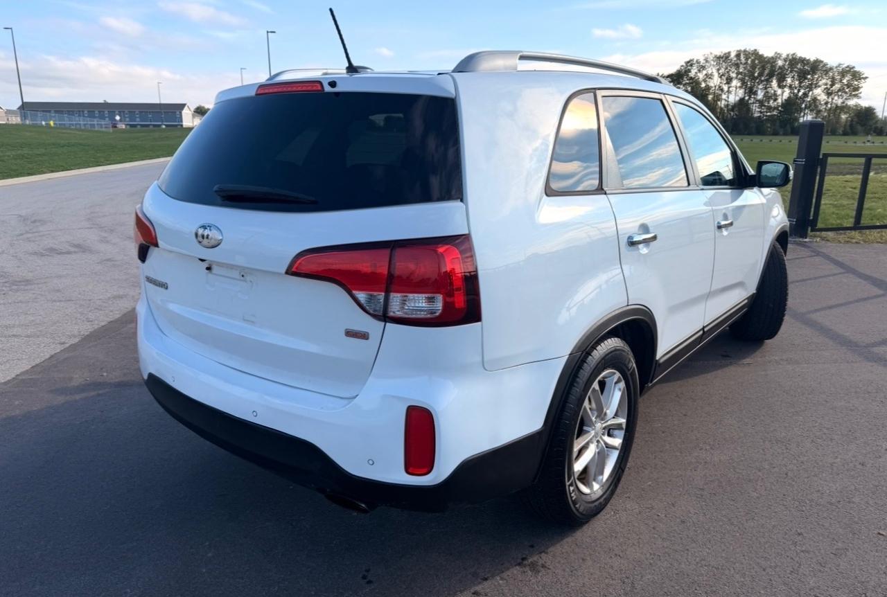 Kia Sorento 2WD 4dr I4 LX 2015