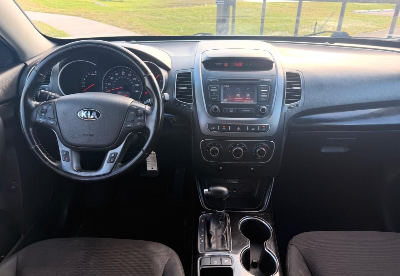 Kia Sorento 2WD 4dr I4 LX 2015