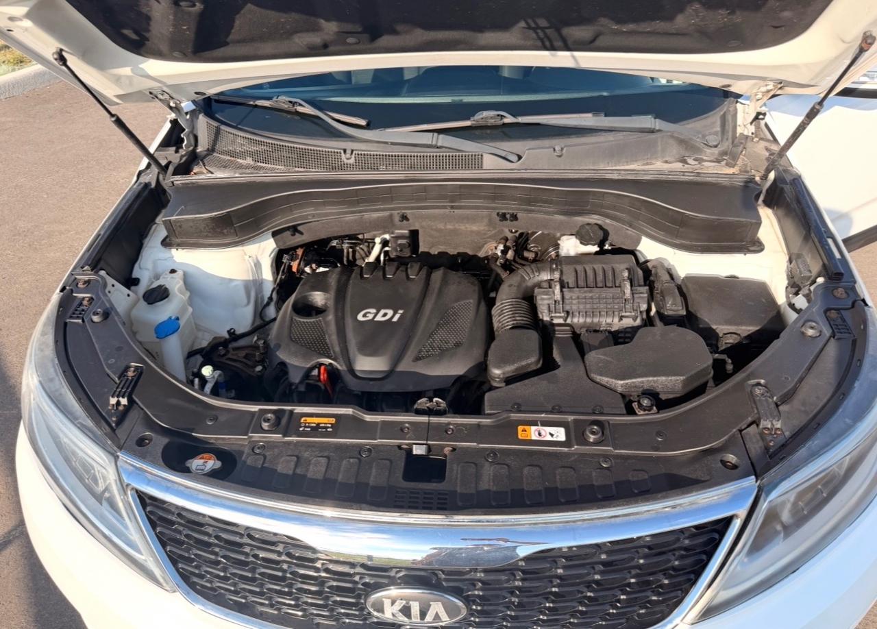 Kia Sorento 2WD 4dr I4 LX 2015