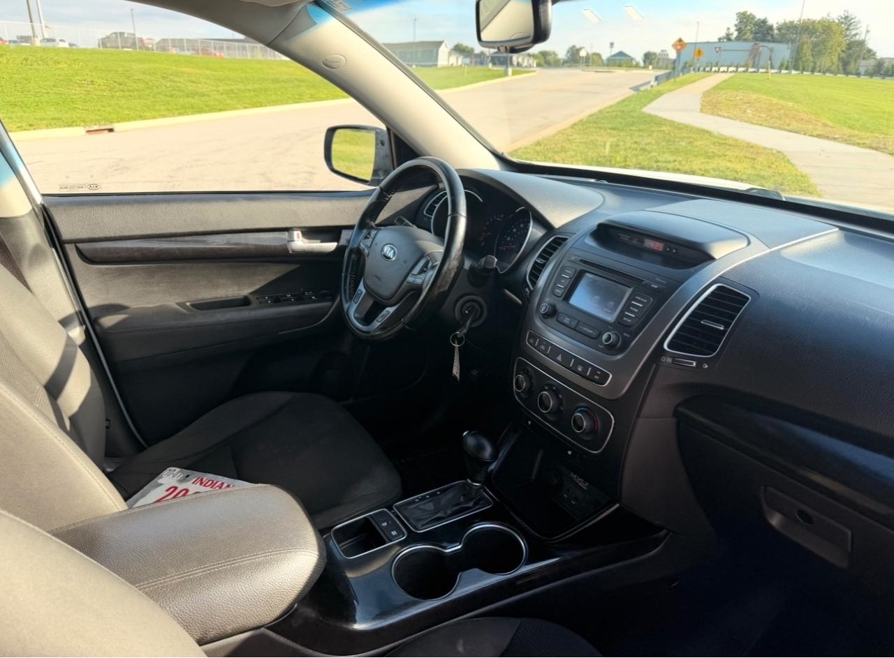Kia Sorento 2WD 4dr I4 LX 2015