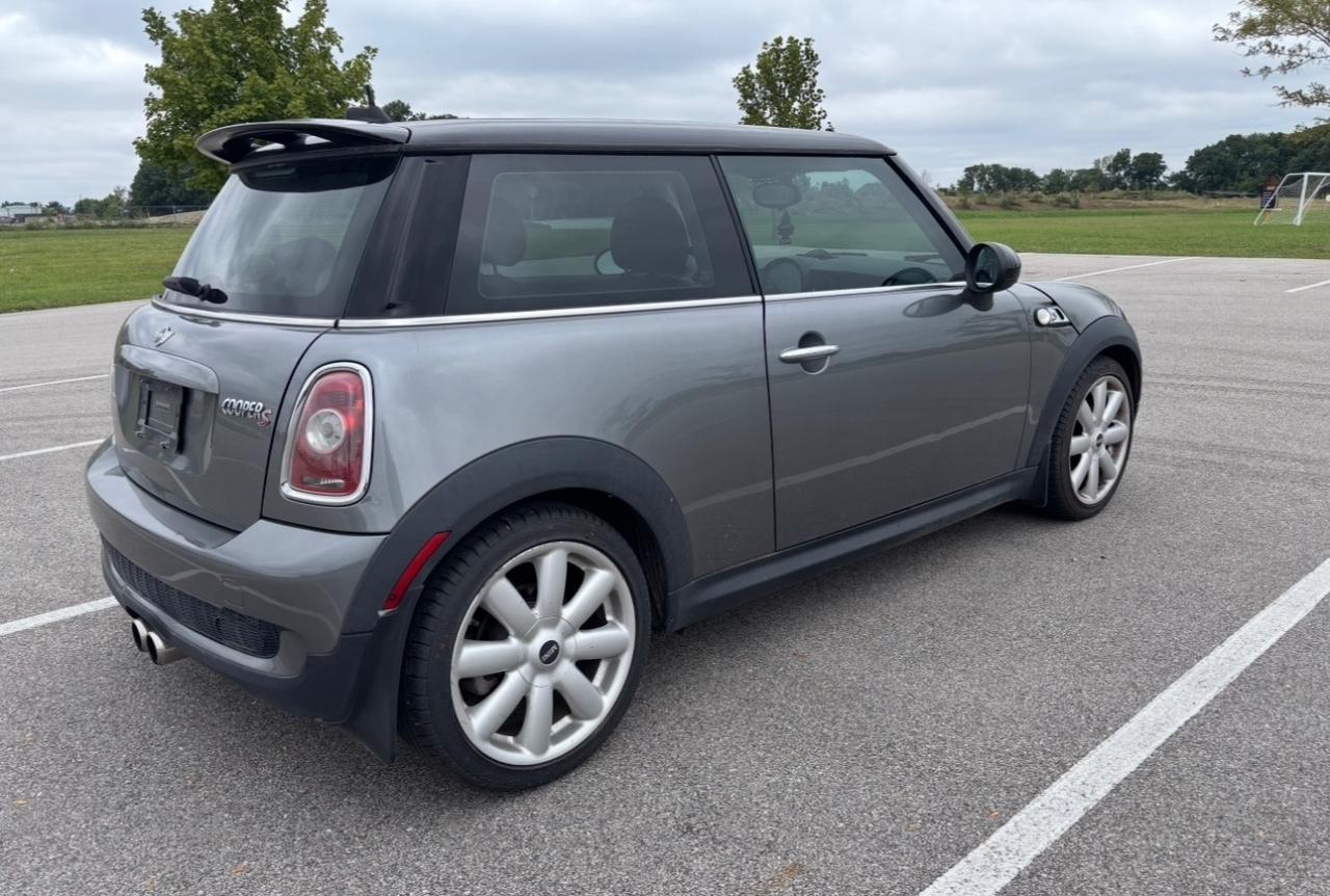MINI Cooper Hardtop 2dr Cpe S 2010