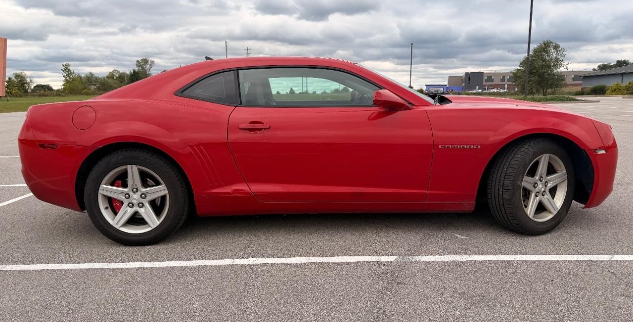 Chevrolet Camaro 2dr Cpe 2LS 2011