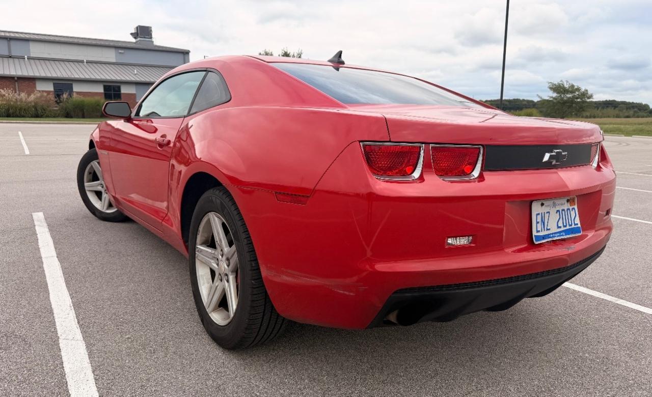 Chevrolet Camaro 2dr Cpe 2LS 2011