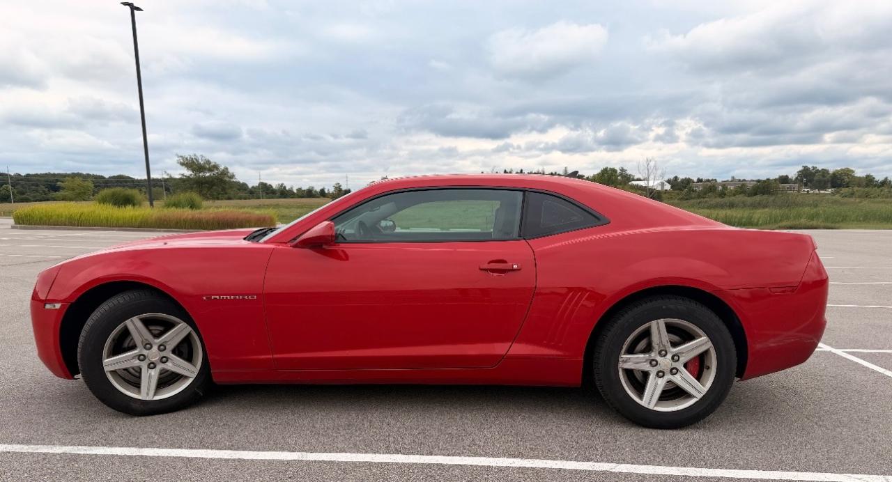 Chevrolet Camaro 2dr Cpe 2LS 2011