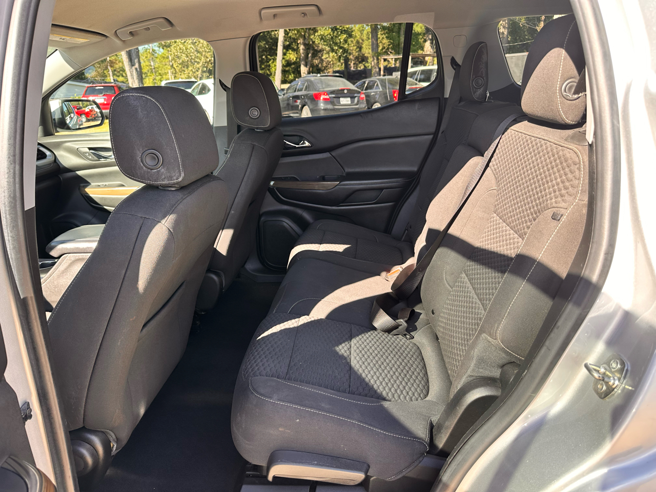 GMC Acadia FWD 4dr SLE w/SLE-1 2019 GMC Acadia FWD 4dr SLE w/SLE-1 2019