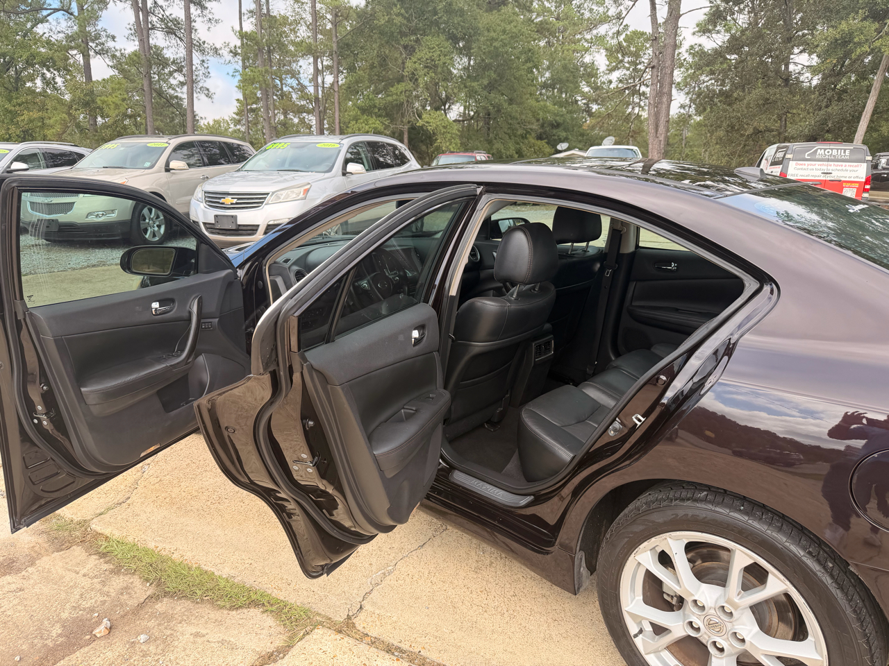 Nissan Maxima 4dr Sdn V6 CVT 3.5 SV w/Premium Pkg 2012 Nissan Maxima 4dr Sdn V6 CVT 3.5 SV w/Premium Pkg 2012