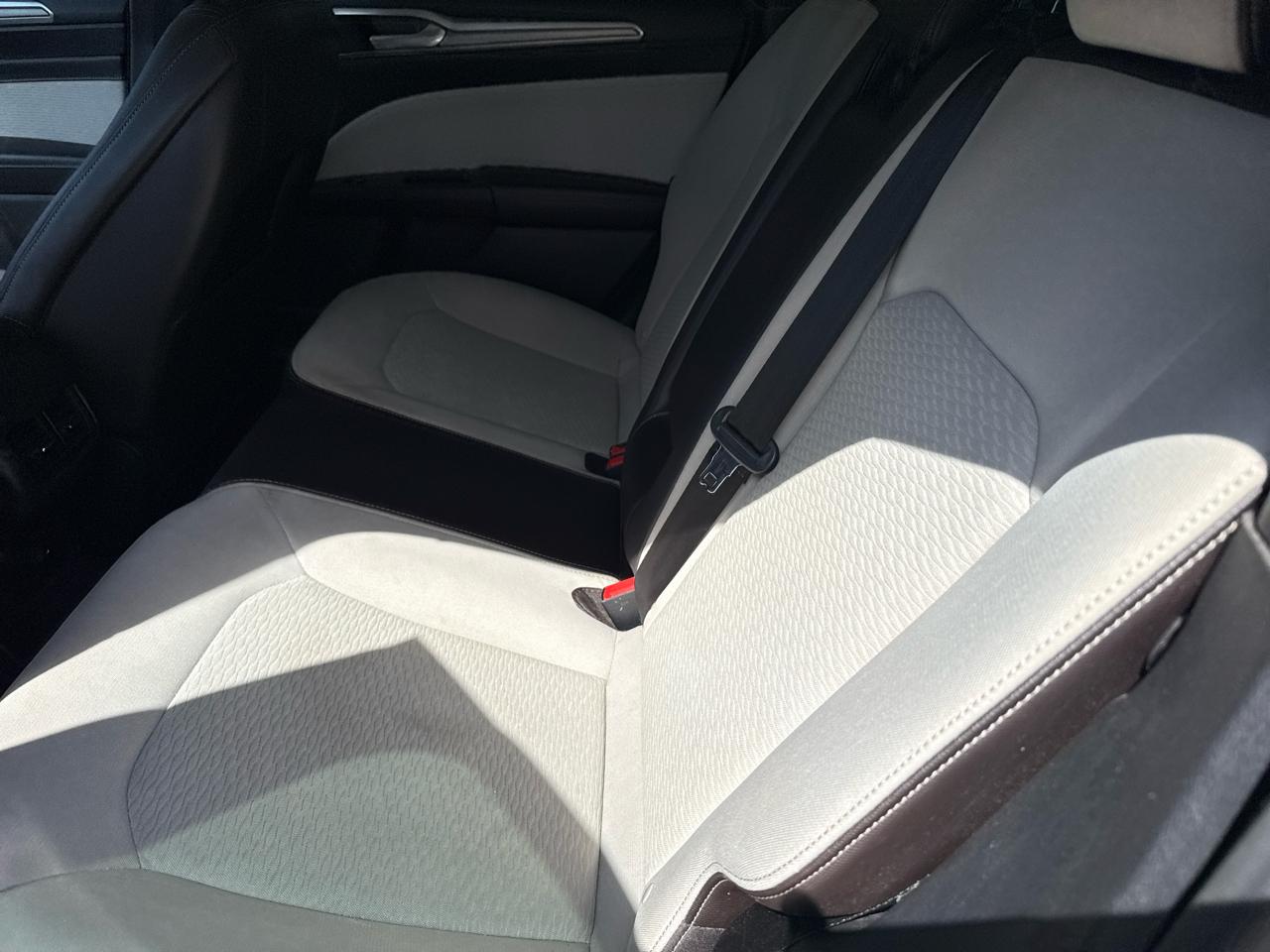 Ford Fusion SE FWD 2019