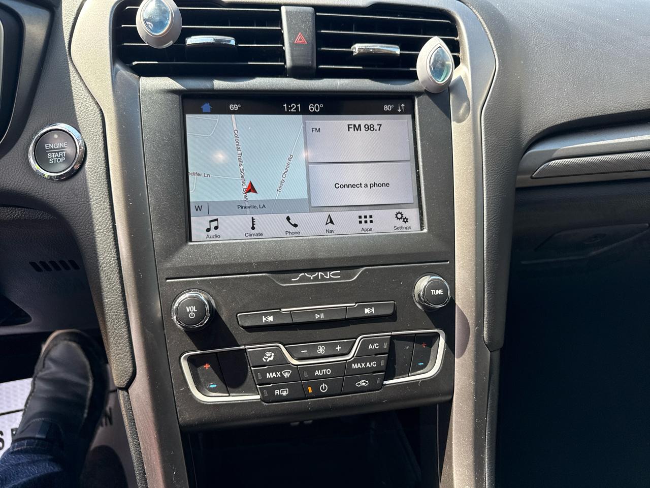 Ford Fusion SE FWD 2019