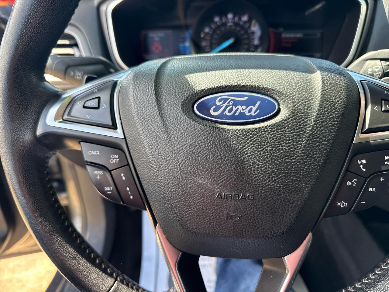 Ford Fusion SE FWD 2019