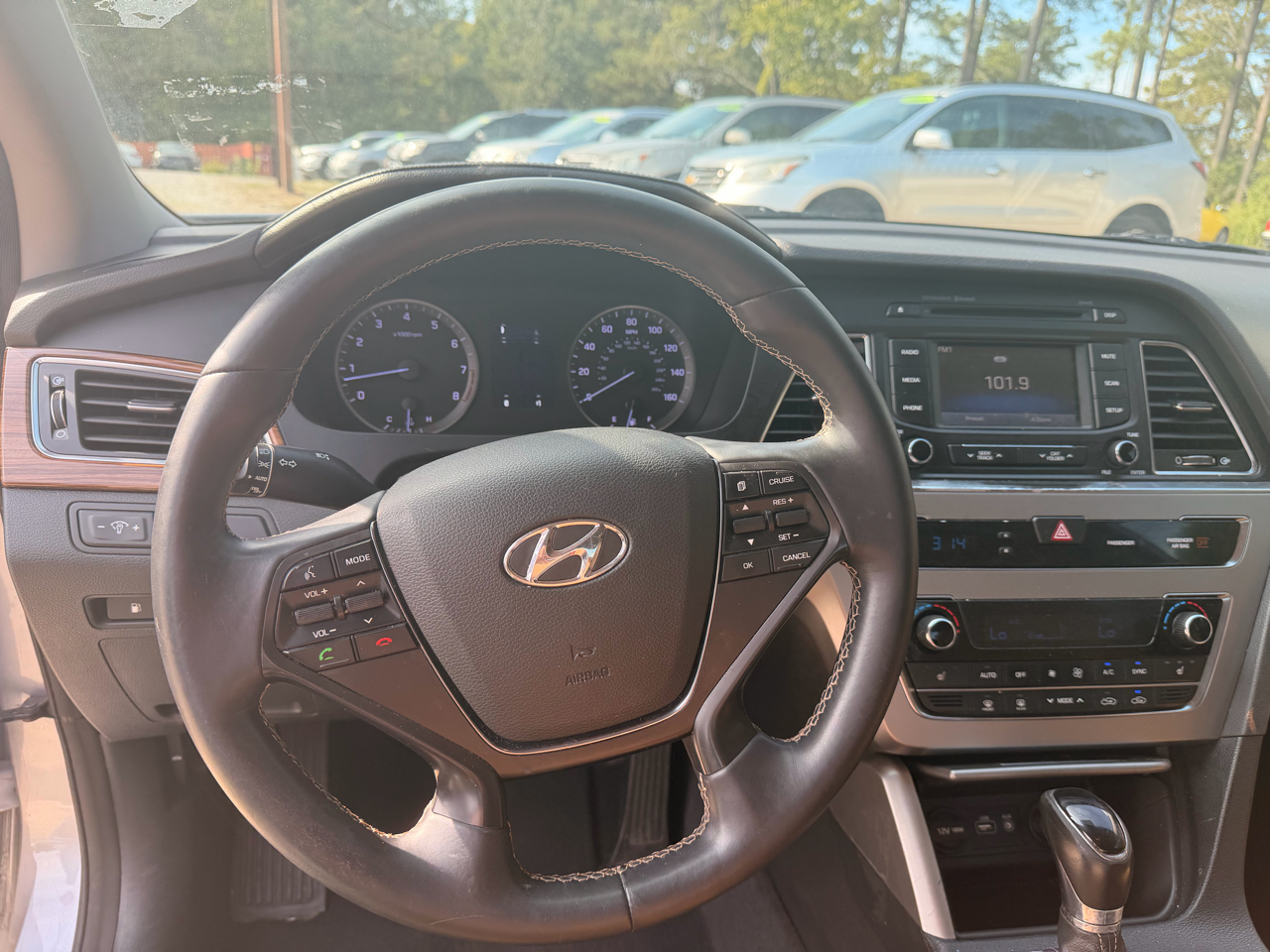 Hyundai Sonata 4dr Sdn 2.4L Limited w/Brown Seats 2015 Hyundai Sonata 4dr Sdn 2.4L Limited w/Brown Seats 2015