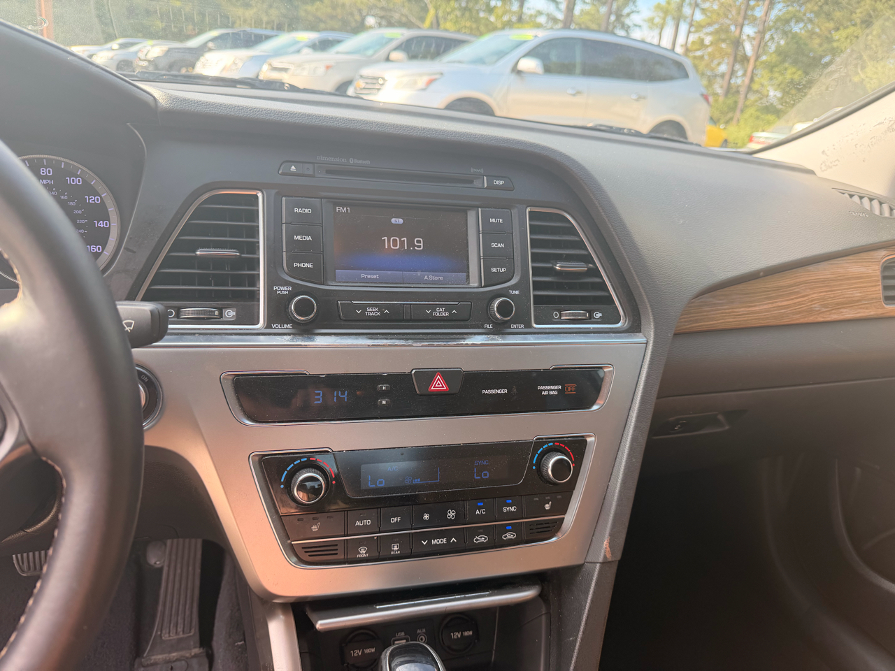 Hyundai Sonata 4dr Sdn 2.4L Limited w/Brown Seats 2015 Hyundai Sonata 4dr Sdn 2.4L Limited w/Brown Seats 2015