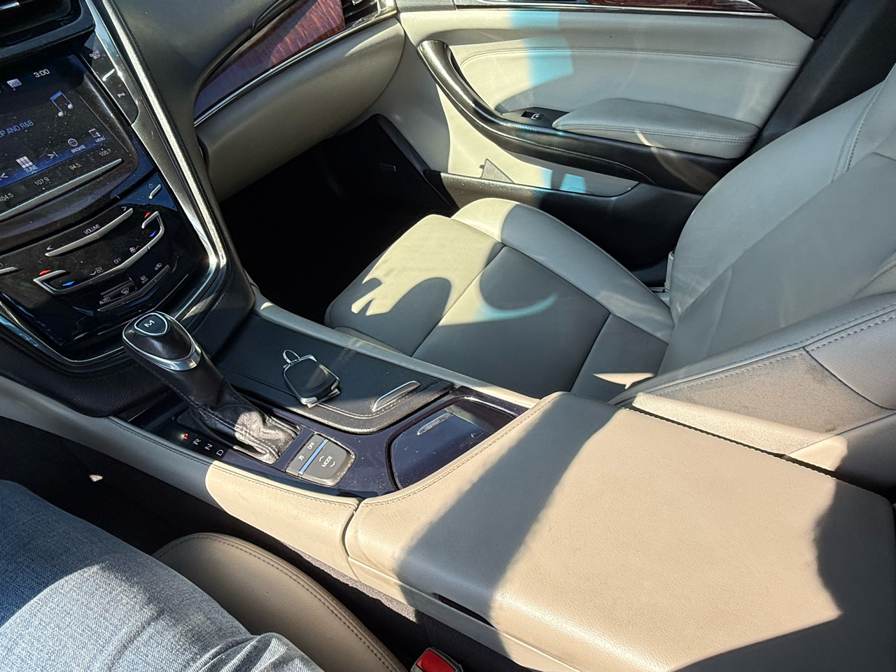 Cadillac CTS Sedan 4dr Sdn 2.0L Turbo RWD 2016 Cadillac CTS Sedan 4dr Sdn 2.0L Turbo RWD 2016