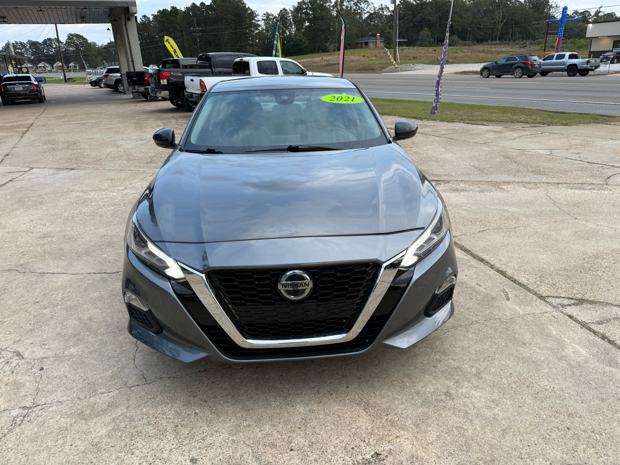 Nissan Altima 2.5 SR Sedan 2021 Nissan Altima 2.5 SR Sedan 2021