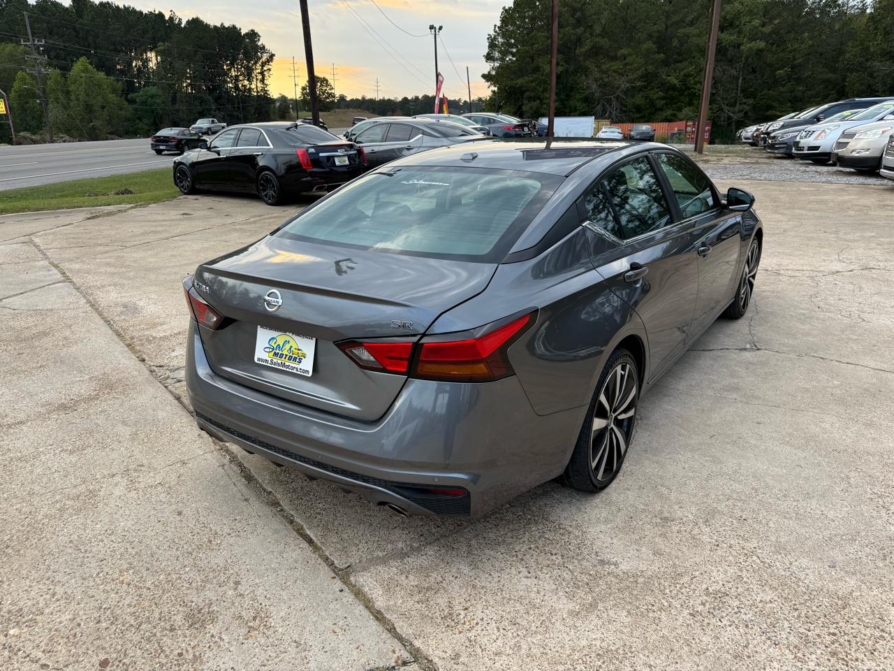 Nissan Altima 2.5 SR Sedan 2021 Nissan Altima 2.5 SR Sedan 2021