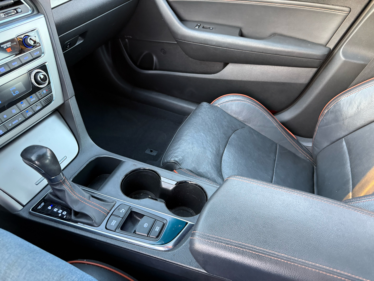 Hyundai Sonata 4dr Sdn 2.0T Limited 2015