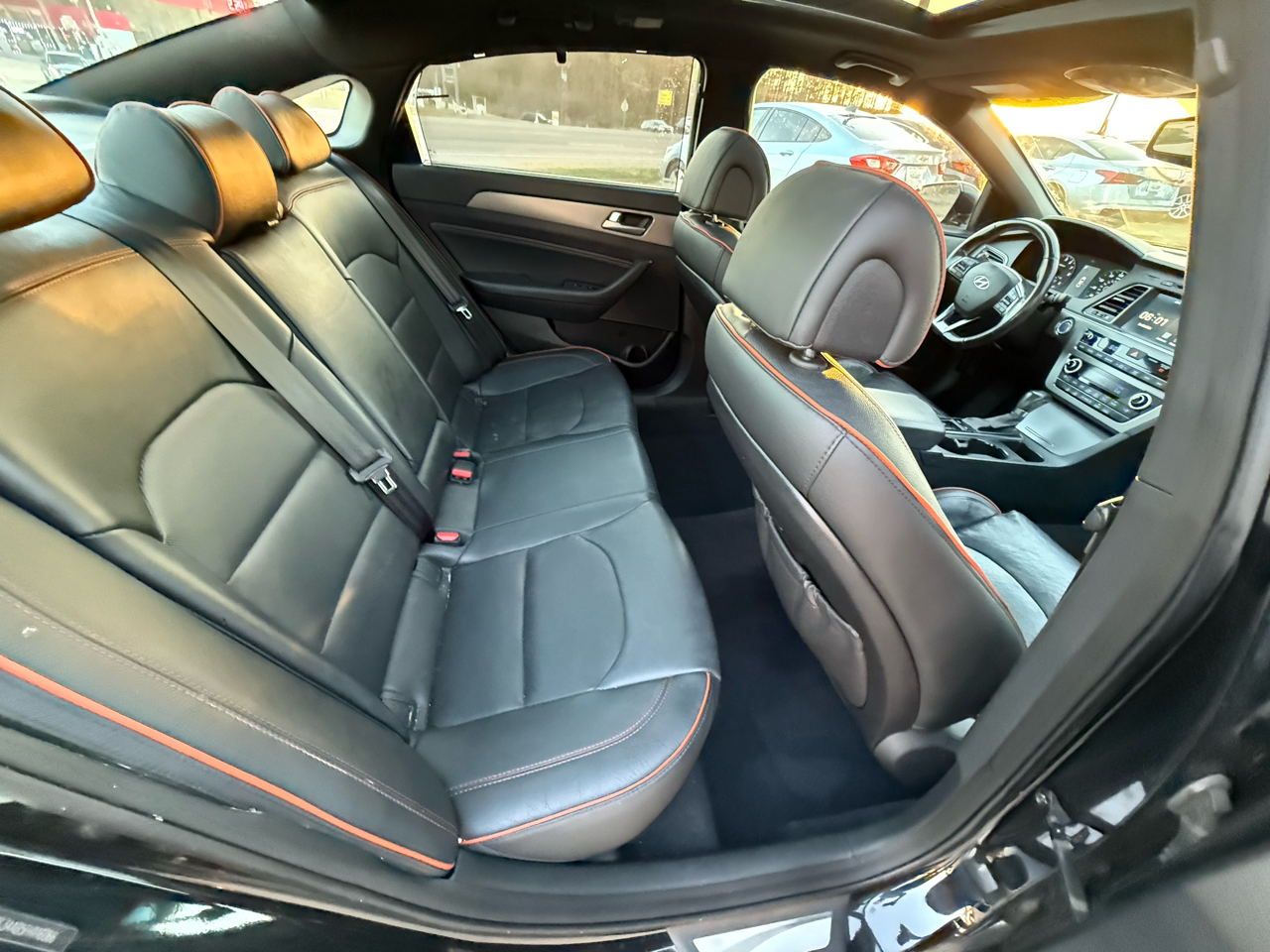 Hyundai Sonata 4dr Sdn 2.0T Limited 2015