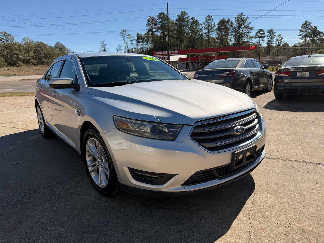 Ford Taurus 4dr Sdn SEL FWD 2014