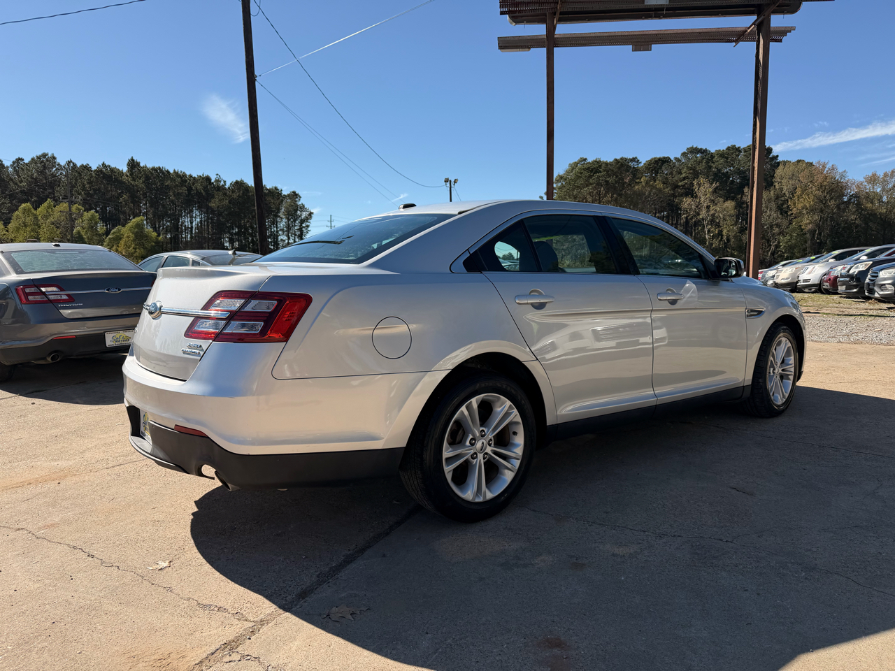 Ford Taurus 4dr Sdn SEL FWD 2014