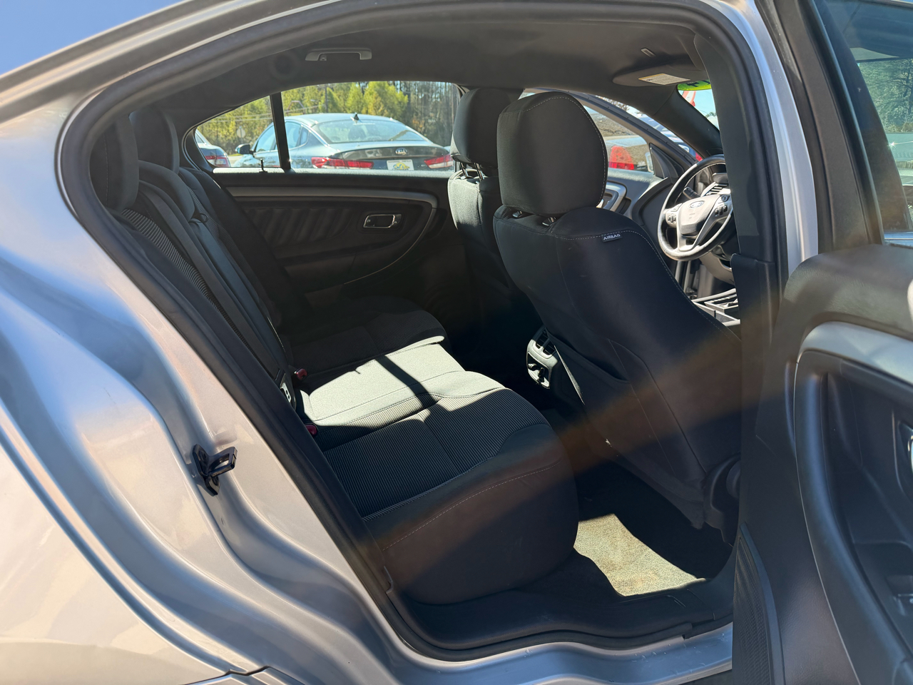 Ford Taurus 4dr Sdn SEL FWD 2014