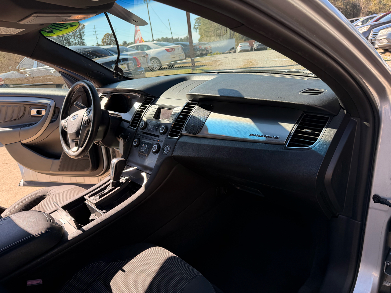 Ford Taurus 4dr Sdn SEL FWD 2014