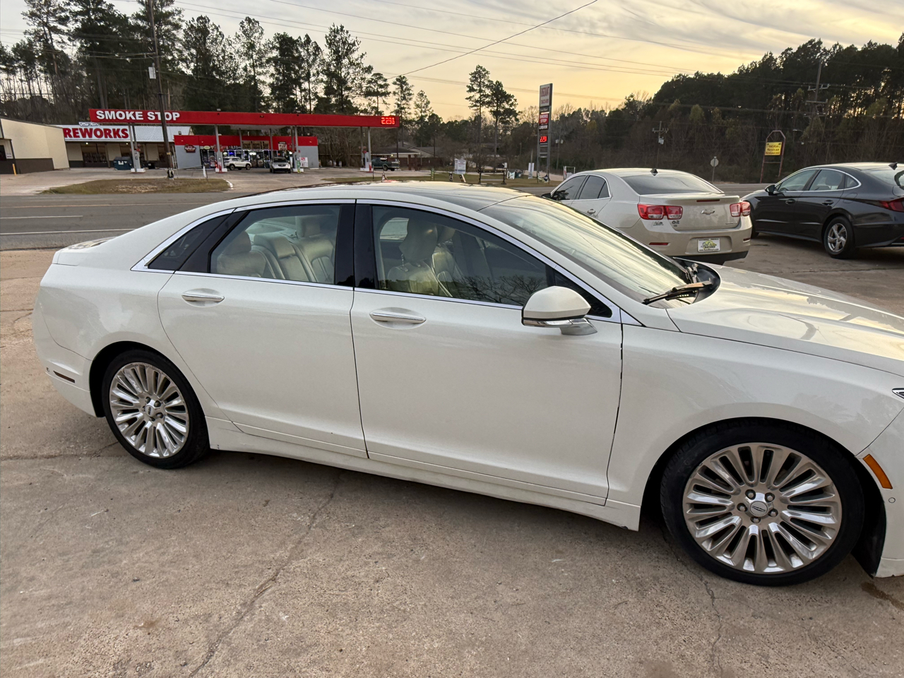 Lincoln MKZ 4dr Sdn FWD 2013