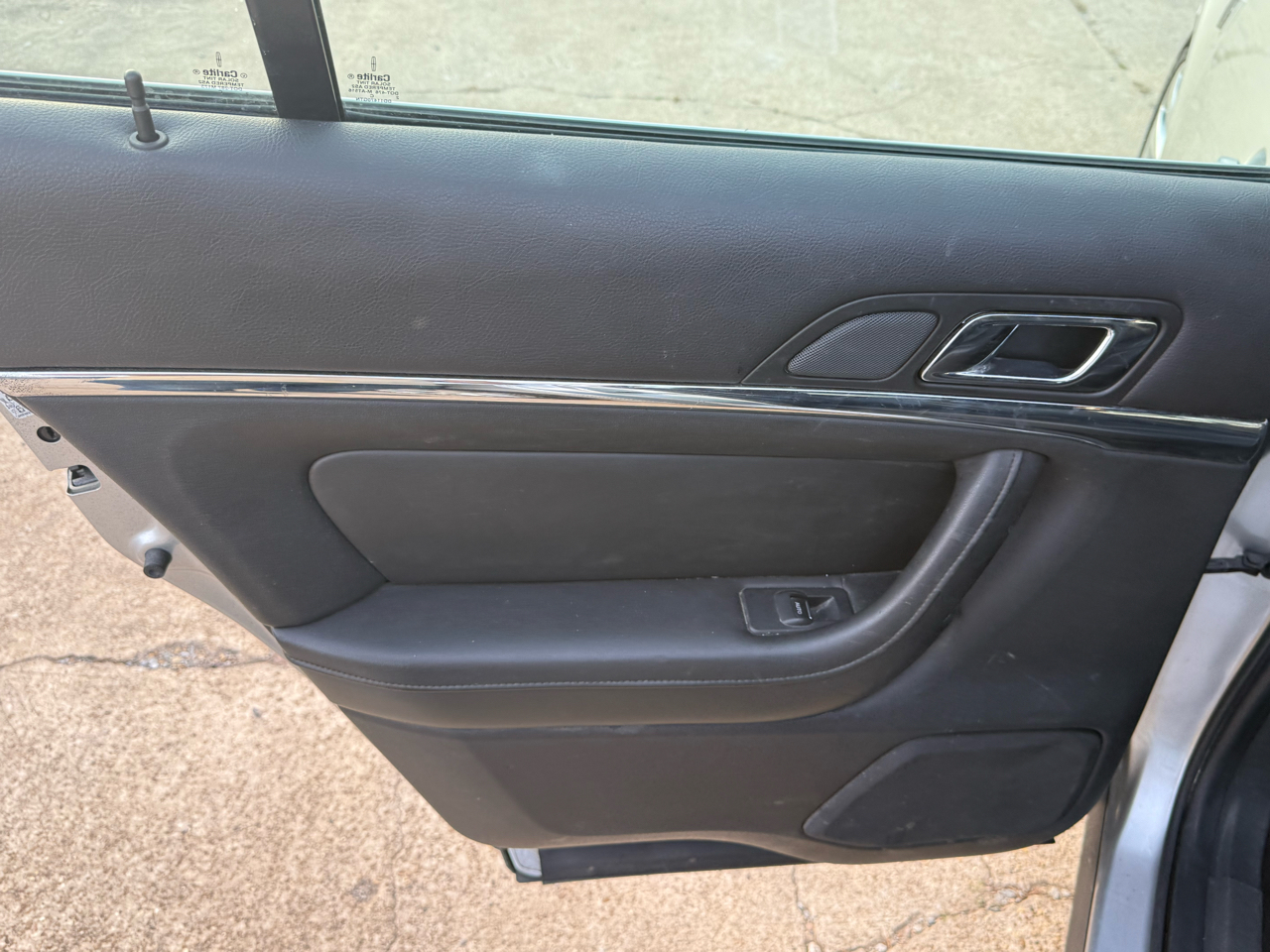 Lincoln MKS 4dr Sdn 3.7L FWD 2013