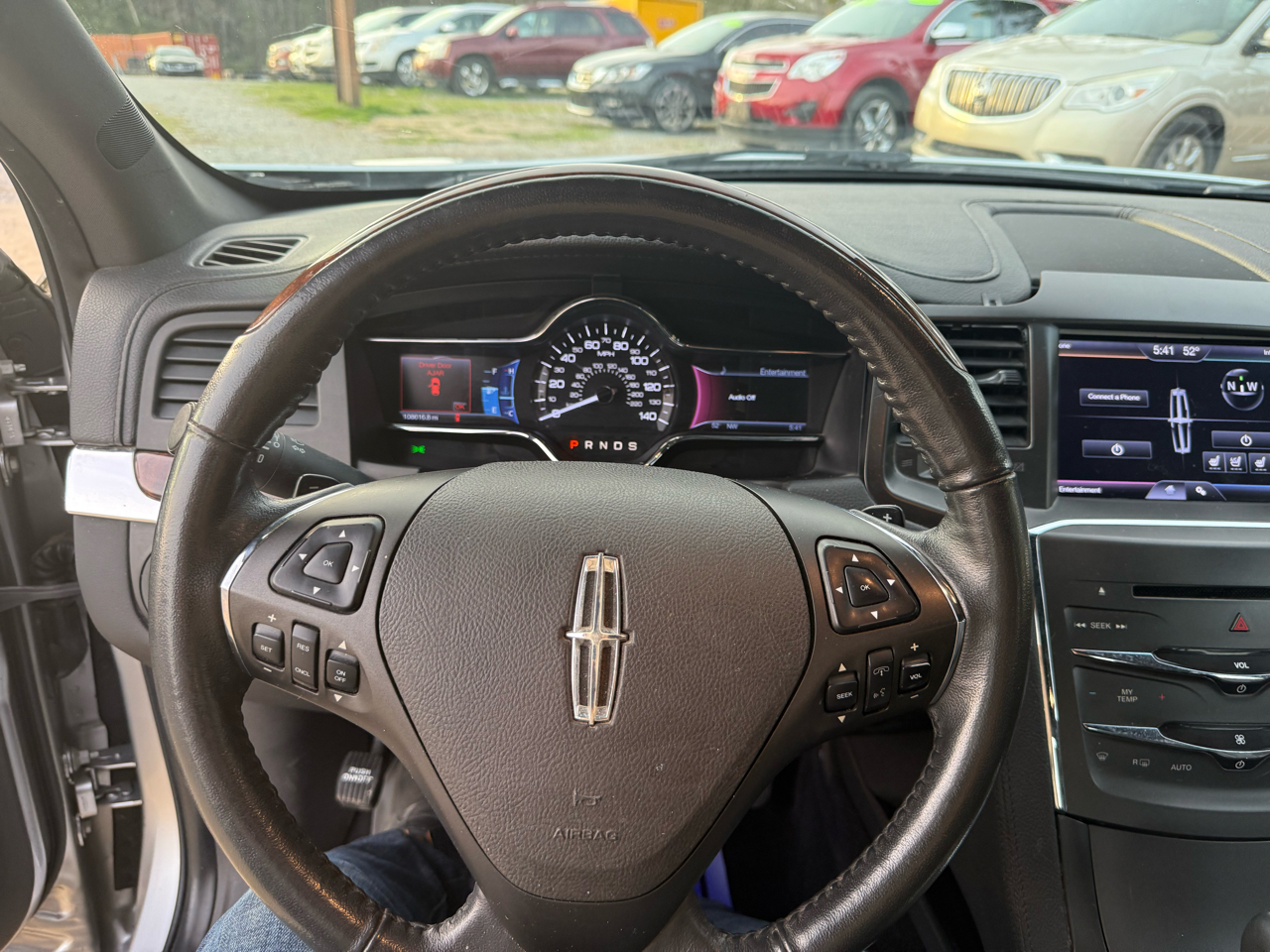 Lincoln MKS 4dr Sdn 3.7L FWD 2013