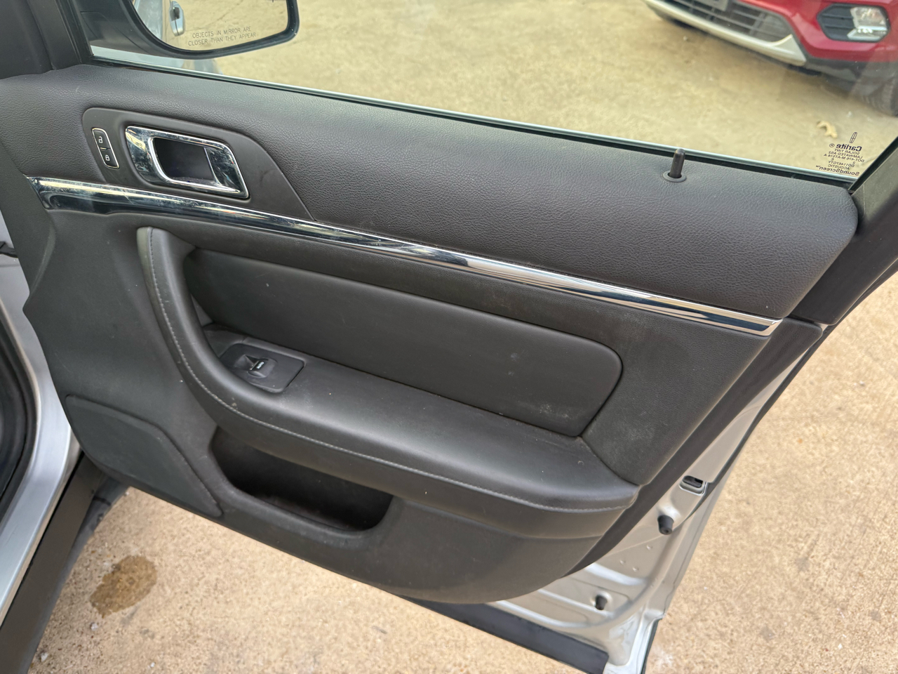 Lincoln MKS 4dr Sdn 3.7L FWD 2013